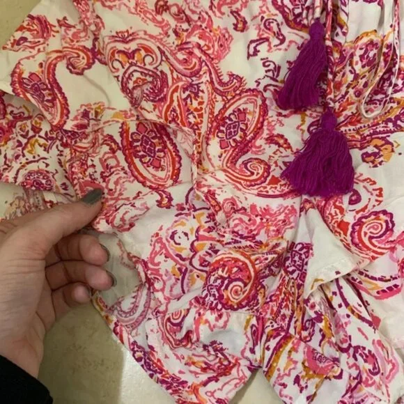 Gianni Bini Ruffled Shorts - Picture 2 of 4